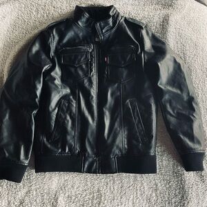 Levi’s Mens Faux Leather Bomber size S